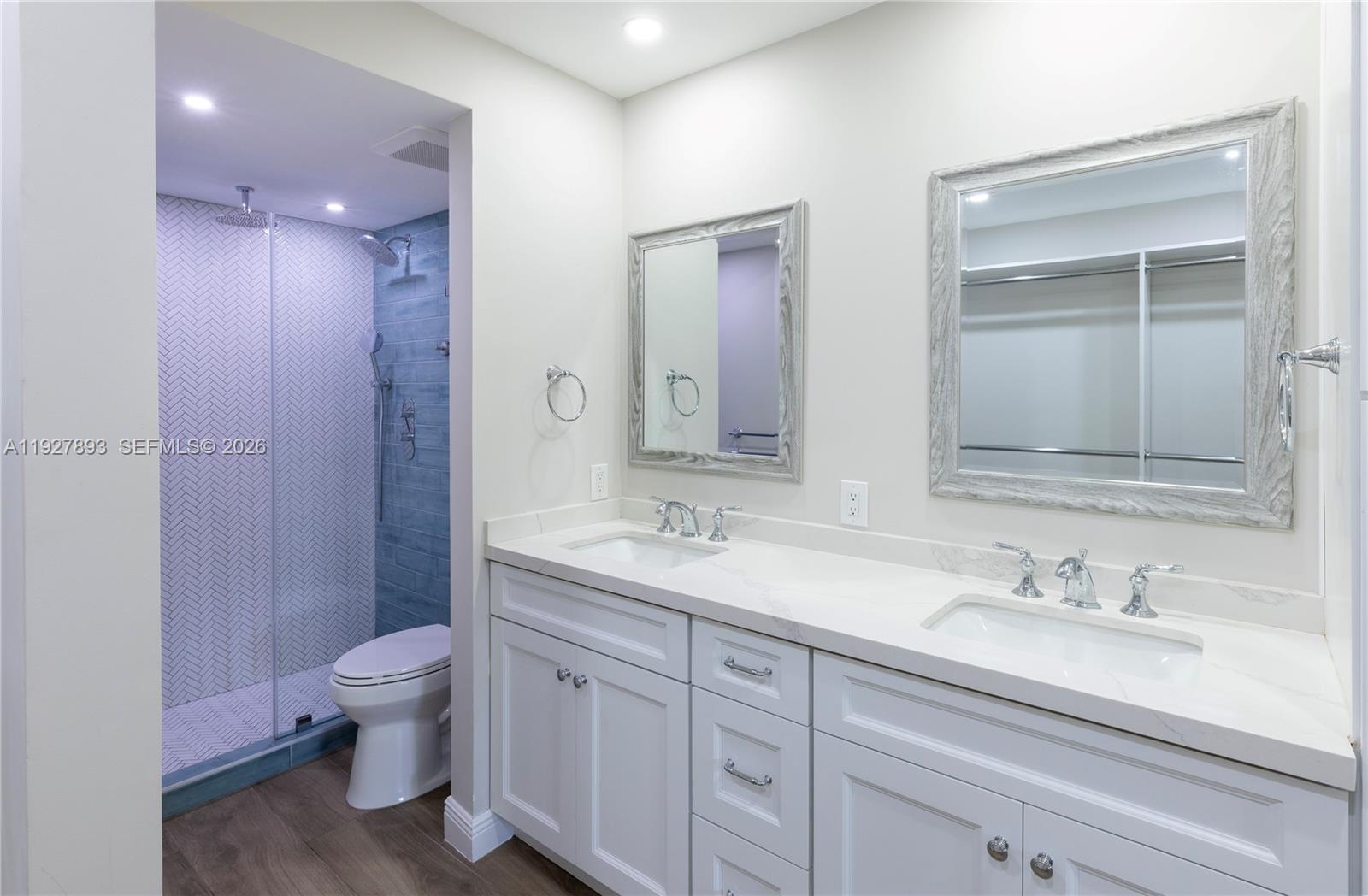 EDGEWATER EAST CONDO APTS - Residential