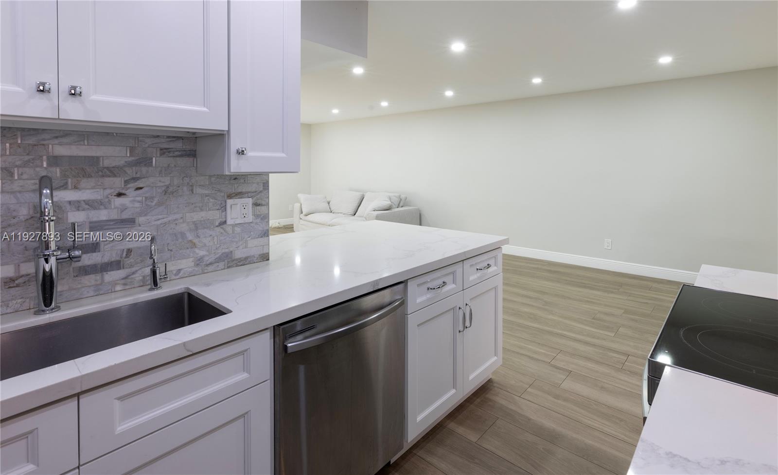 EDGEWATER EAST CONDO APTS - Residential