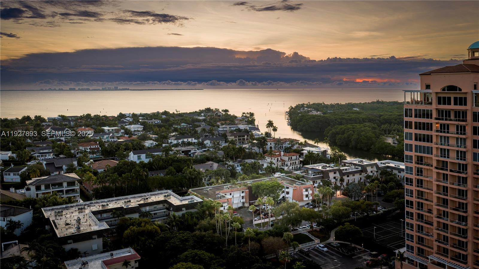 EDGEWATER EAST CONDO APTS - Residential