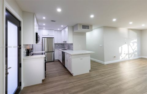 Photo of 6855 Edgewater Dr #1DS, Coral Gables, FL 33133 (MLS # A11927893)