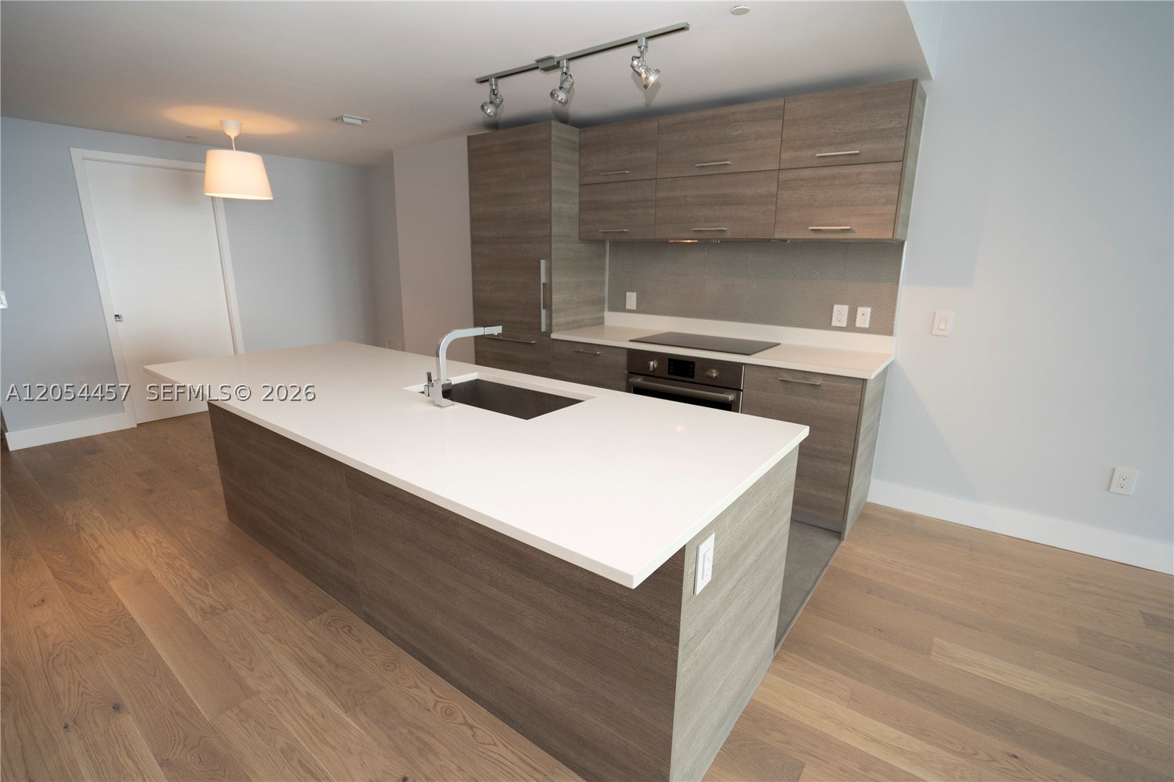 650 NE 32nd St 4104