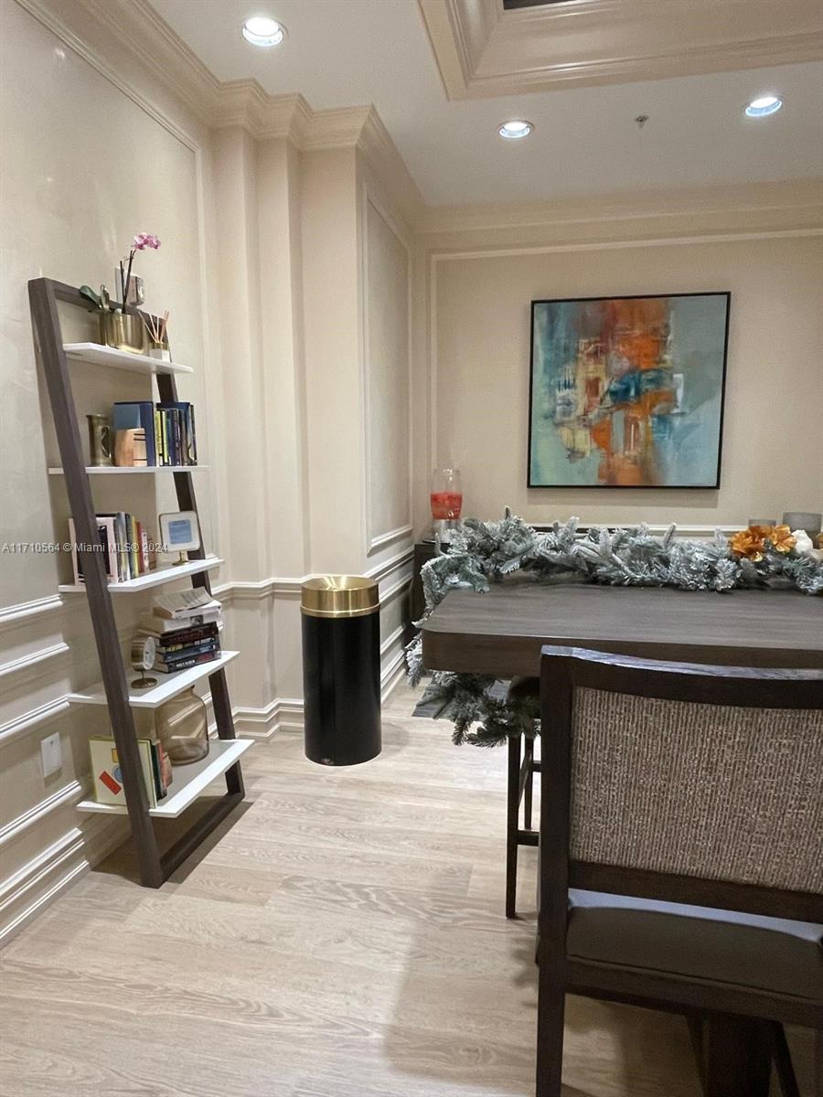 THE TOWER RESIDENCES COND - Residential