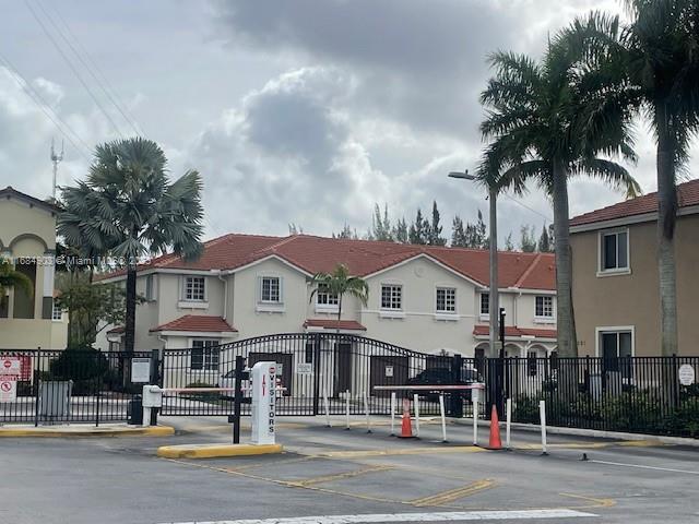 Property for Sale at 21211 Nw 14th Pl 7-27, Miami Gardens, Broward County, Florida - Bedrooms: 3 
Bathrooms: 3  - $335,000