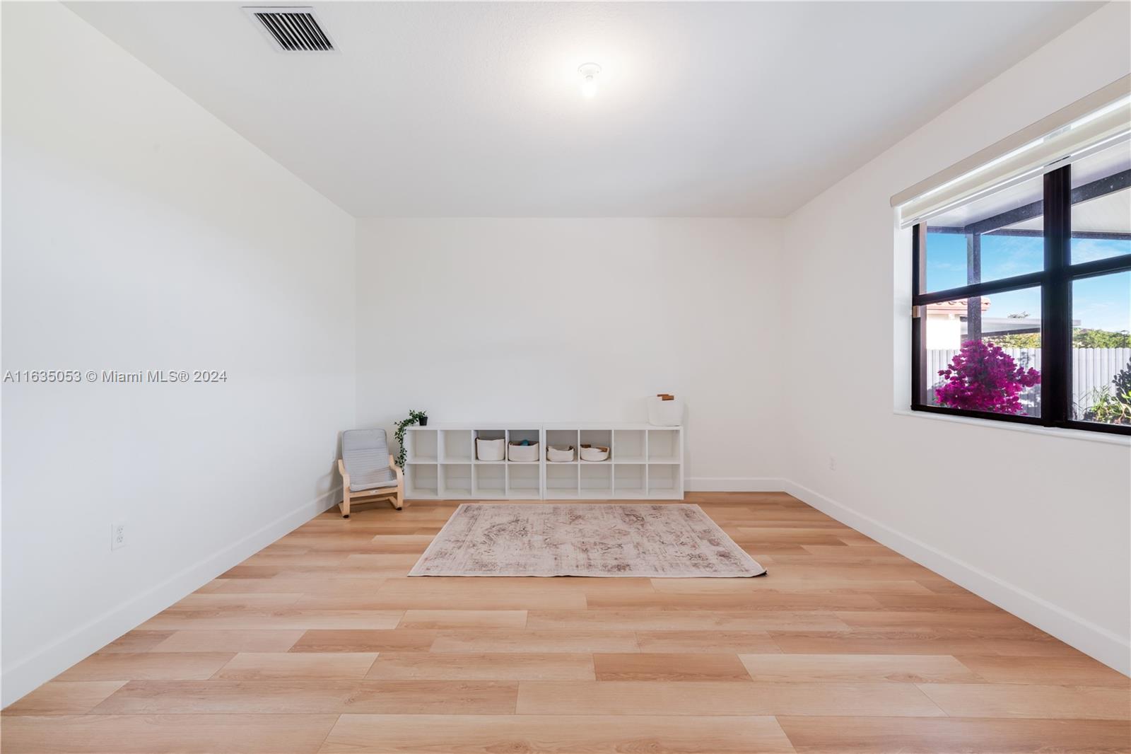 SILVER PALMS NORTH - Residential Lease