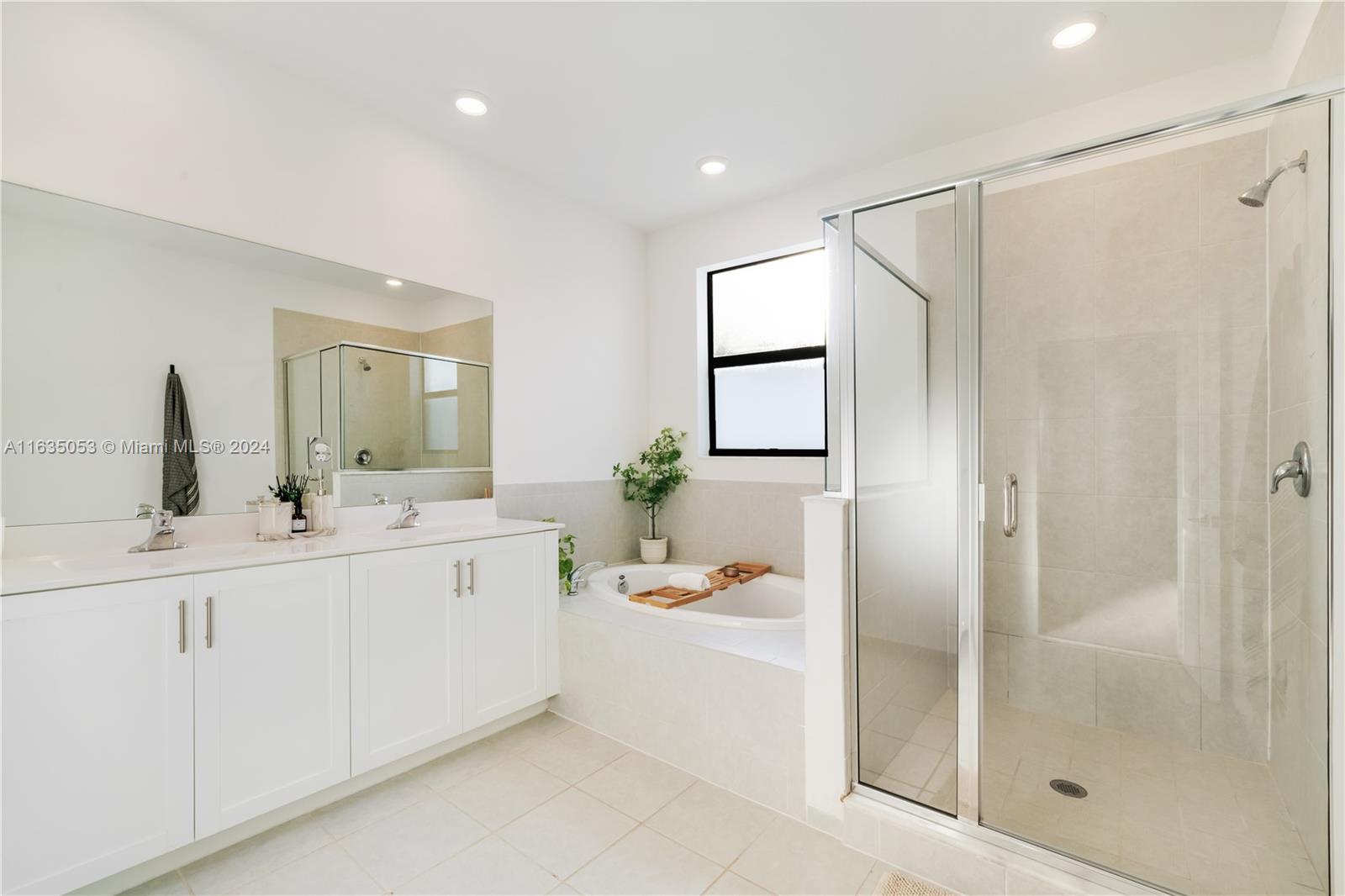 SILVER PALMS NORTH - Residential Lease