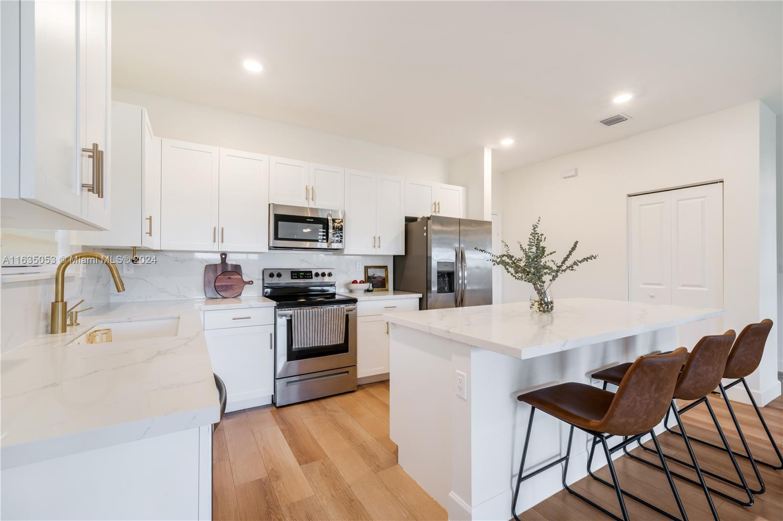 SILVER PALMS NORTH - Residential Lease