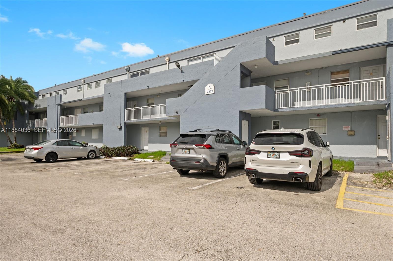 THE BEACH CLUB FONTAINEBL - Residential