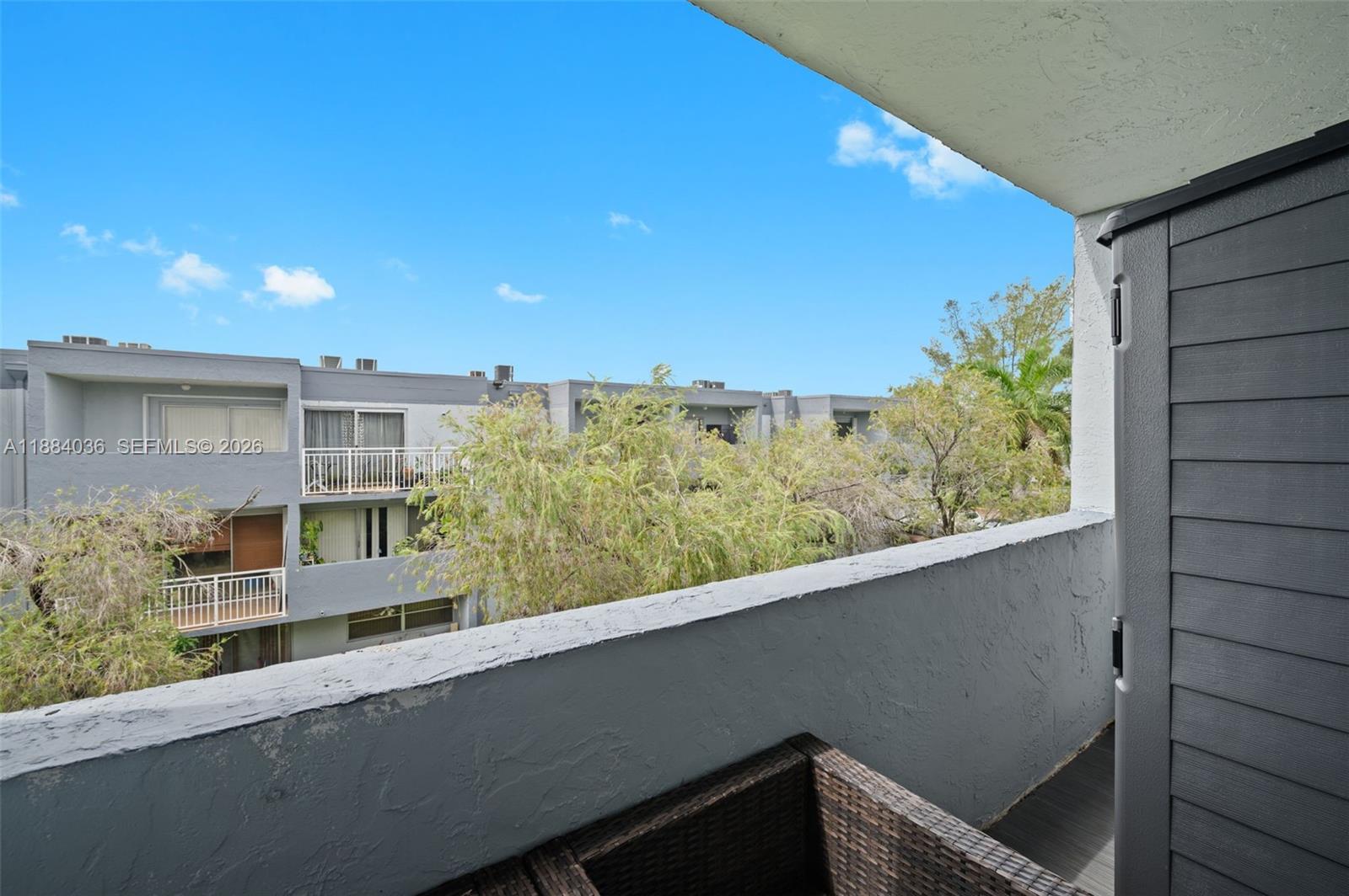 THE BEACH CLUB FONTAINEBL - Residential