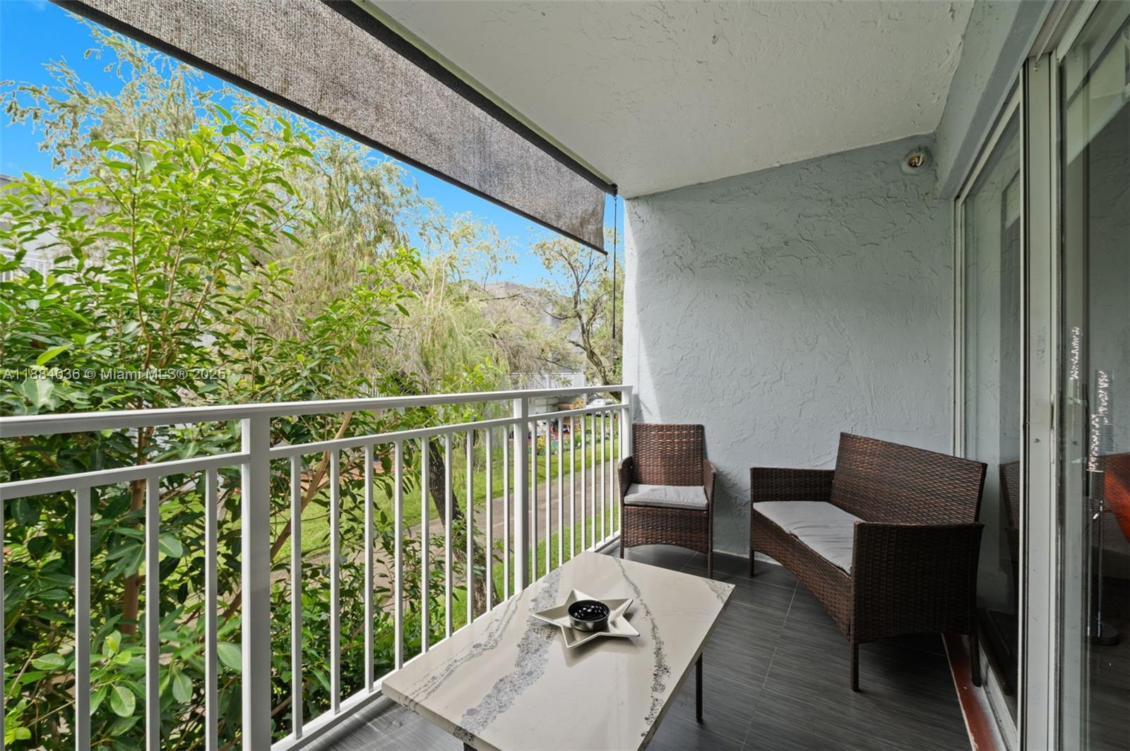 THE BEACH CLUB FONTAINEBL - Residential
