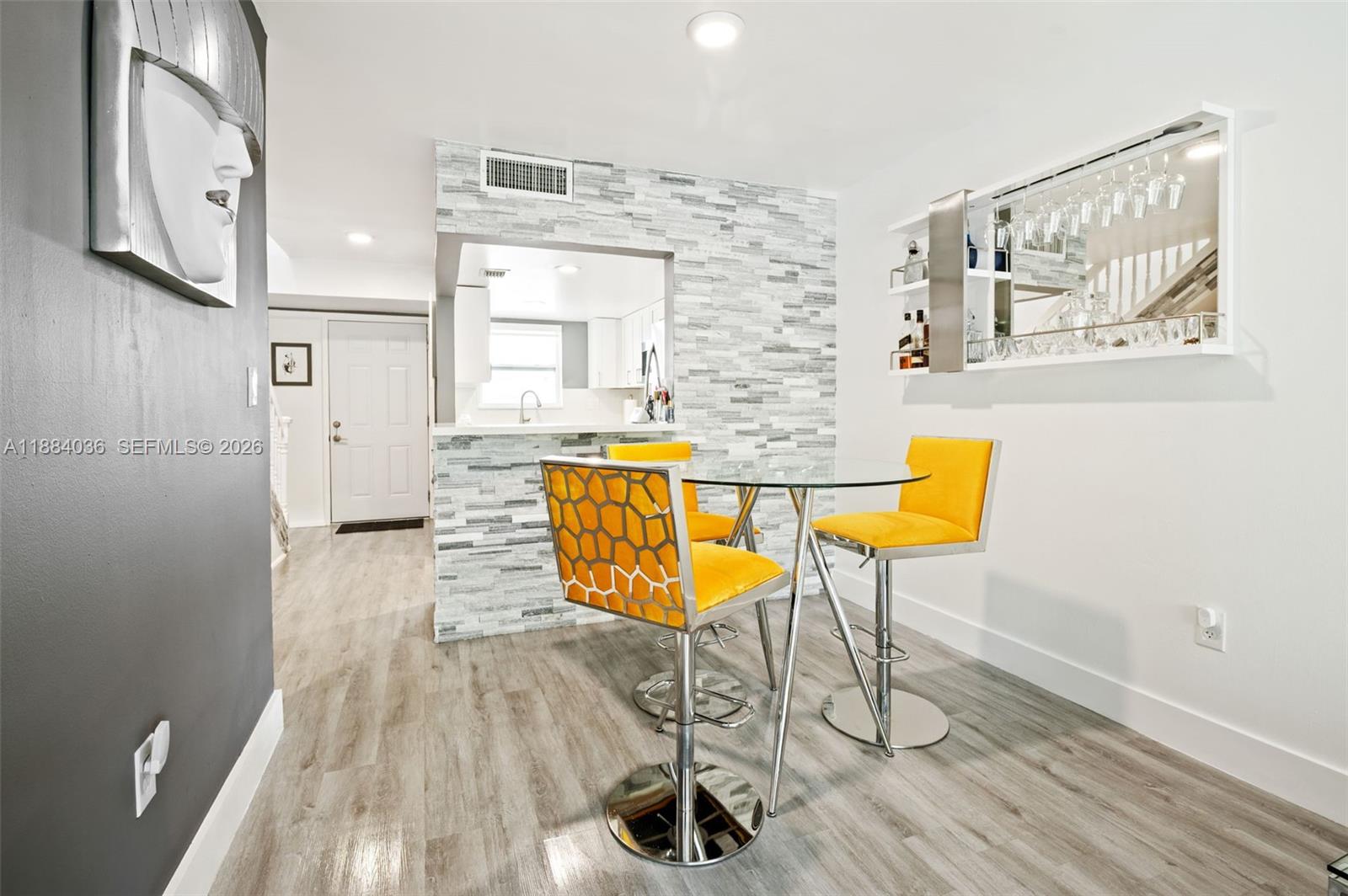 THE BEACH CLUB FONTAINEBL - Residential