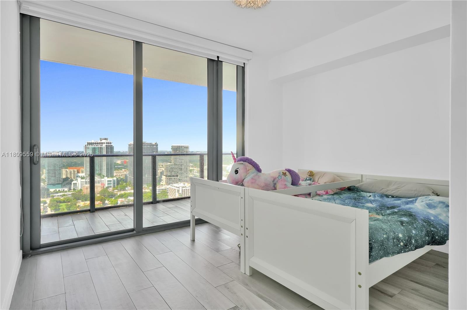 ONE PARAISO CONDO - Residential