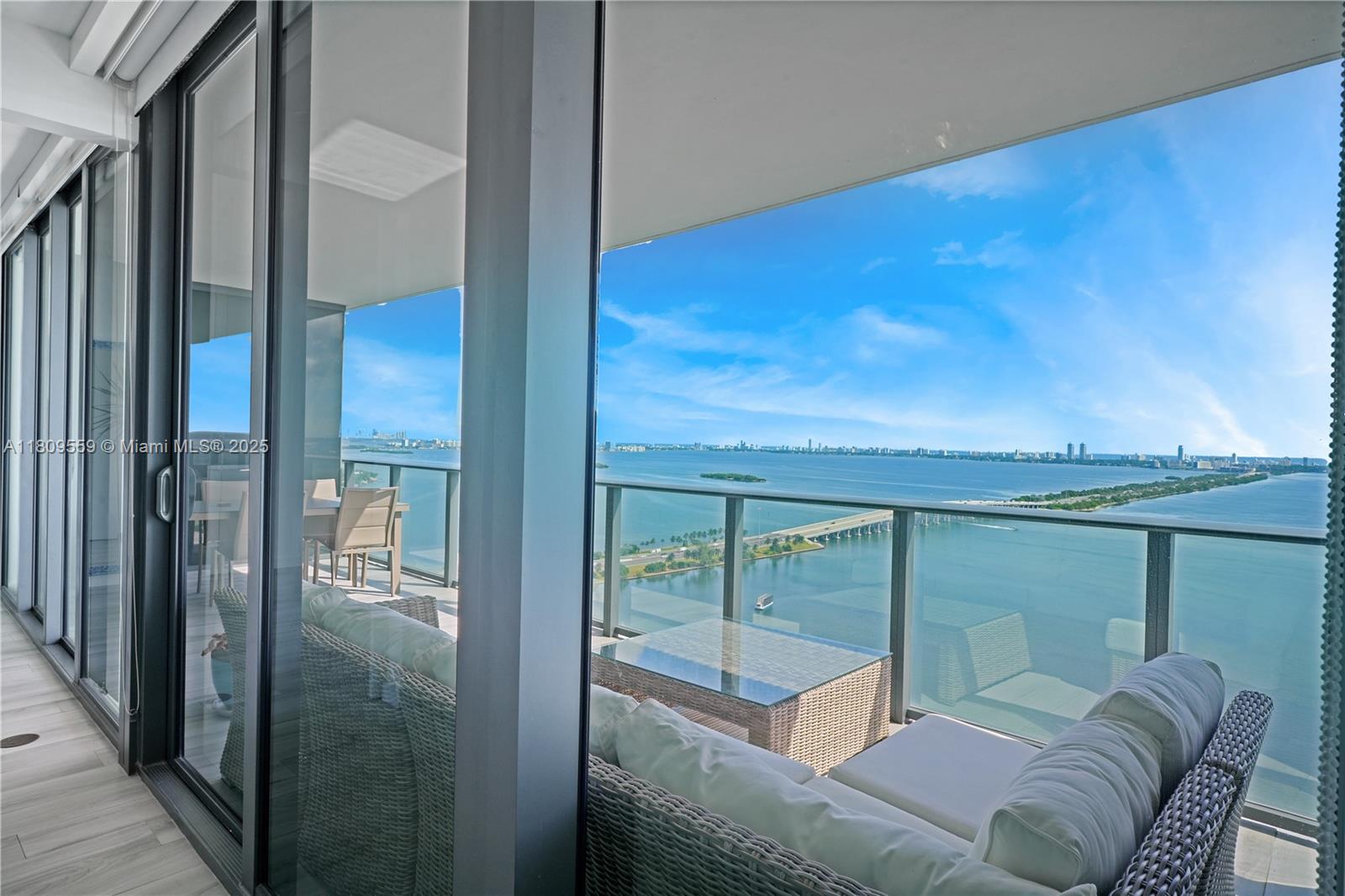 ONE PARAISO CONDO - Residential