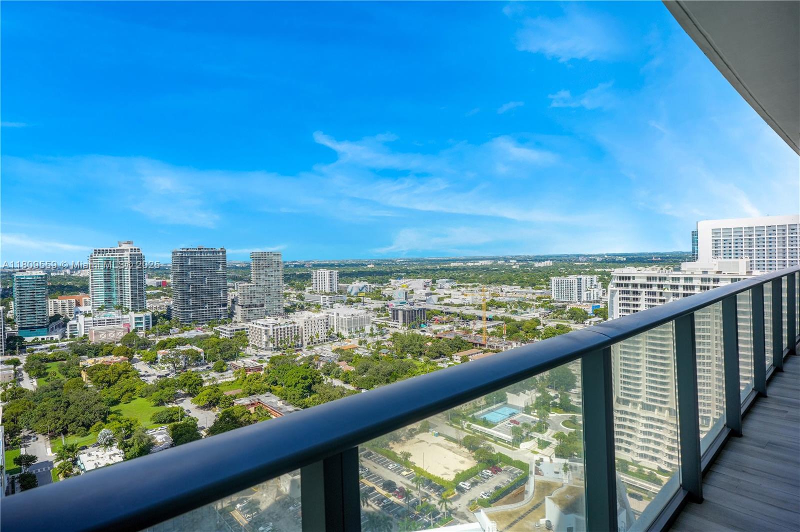 ONE PARAISO CONDO - Residential