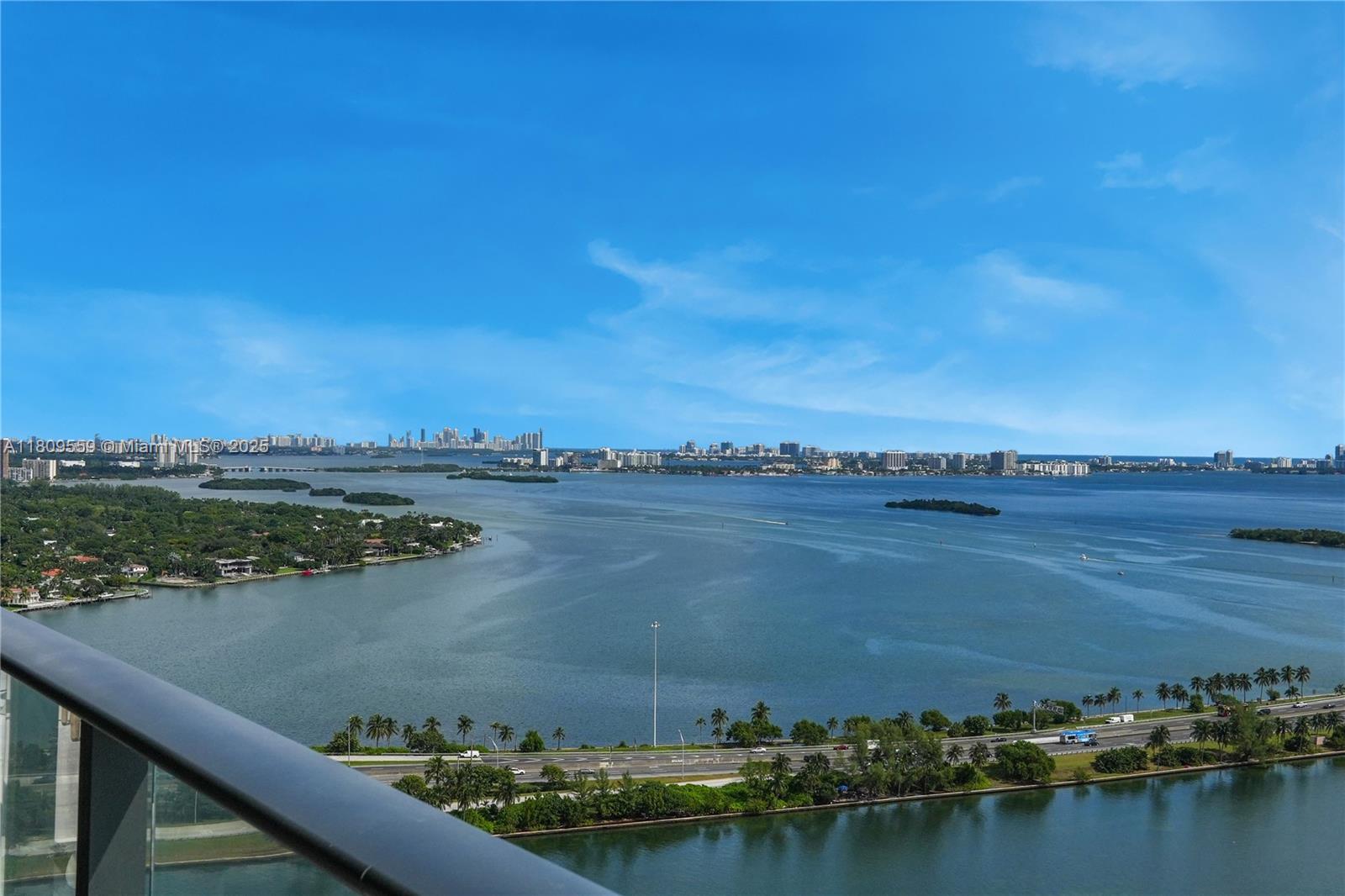 ONE PARAISO CONDO - Residential