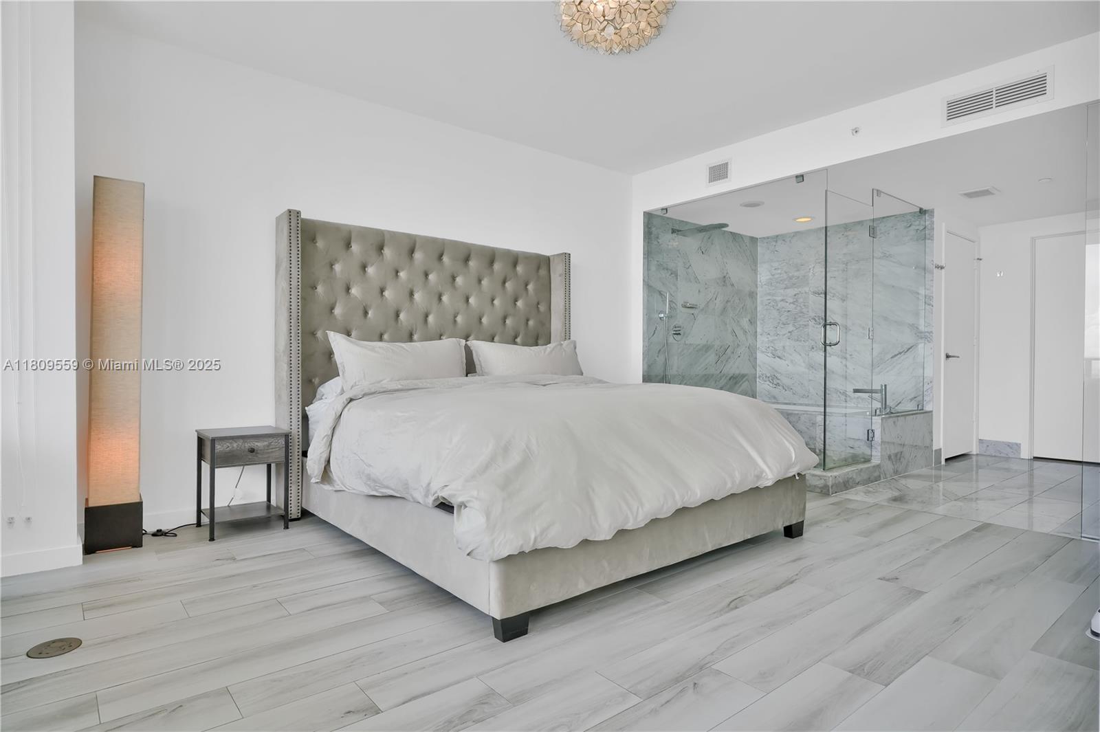 ONE PARAISO CONDO - Residential