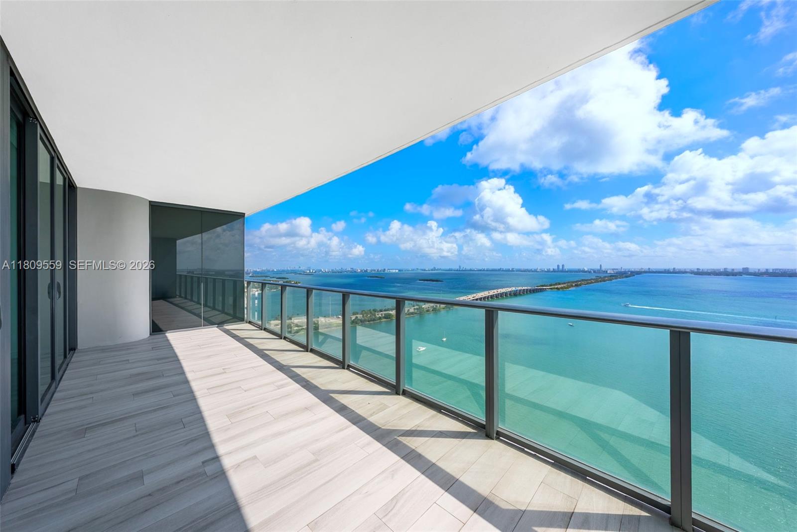 ONE PARAISO CONDO - Residential