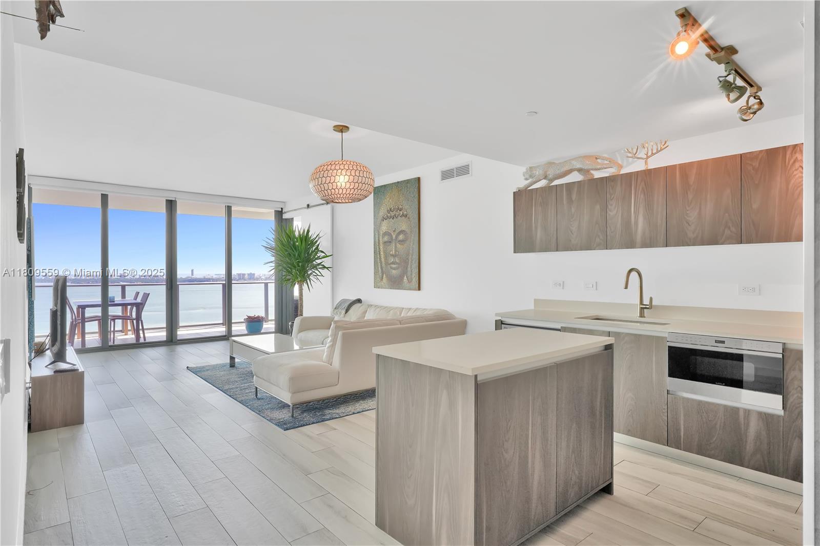 ONE PARAISO CONDO - Residential