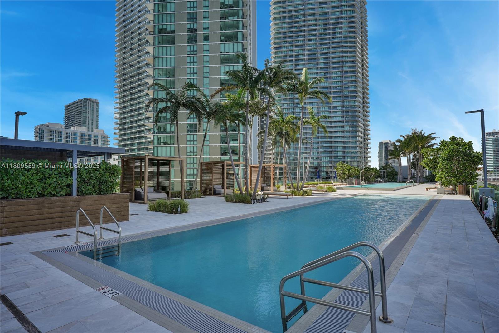 ONE PARAISO CONDO - Residential