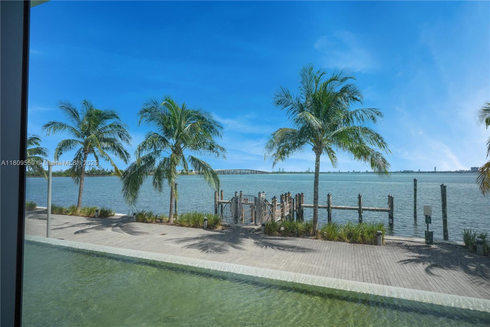 ONE PARAISO CONDO - Residential