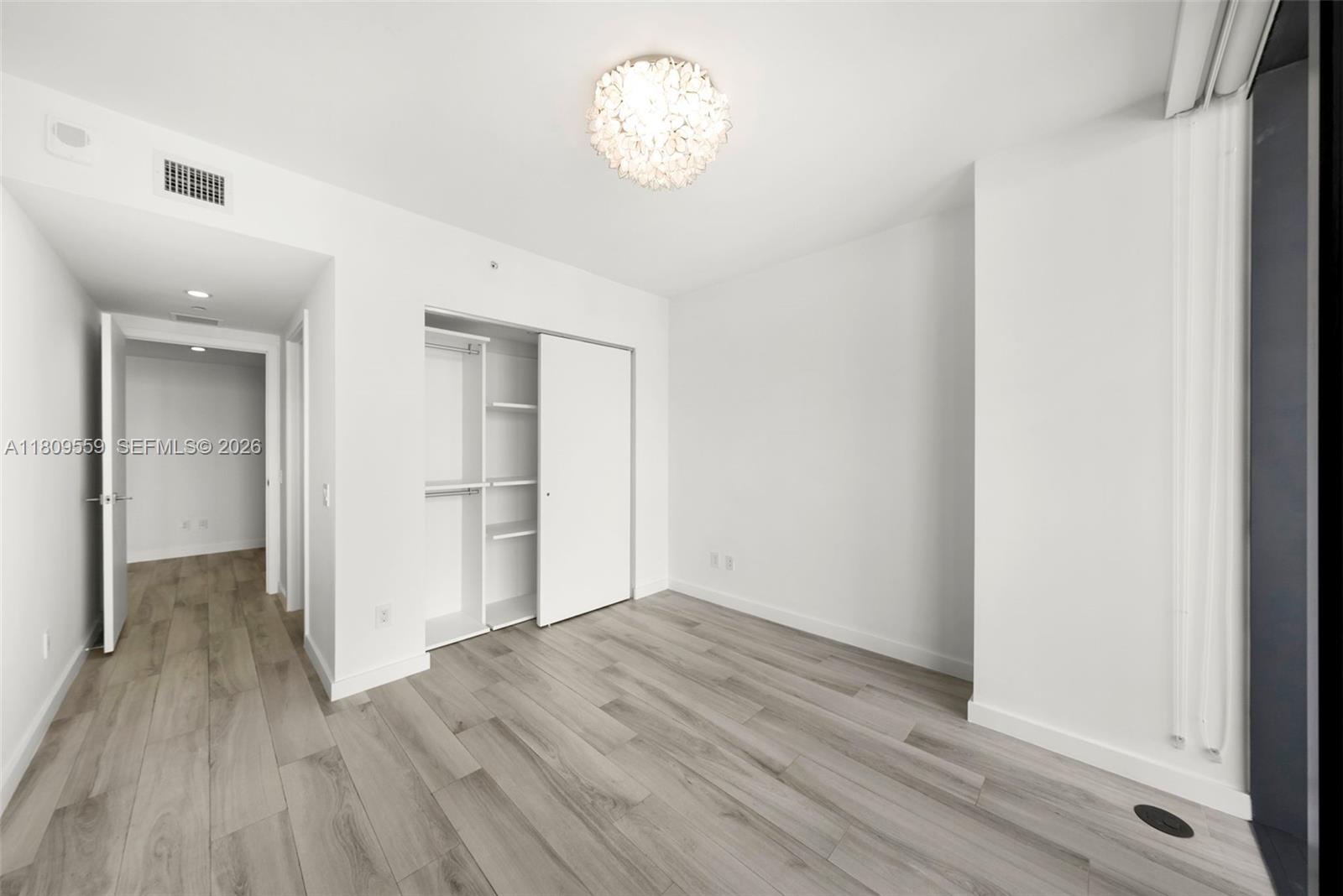 ONE PARAISO CONDO - Residential