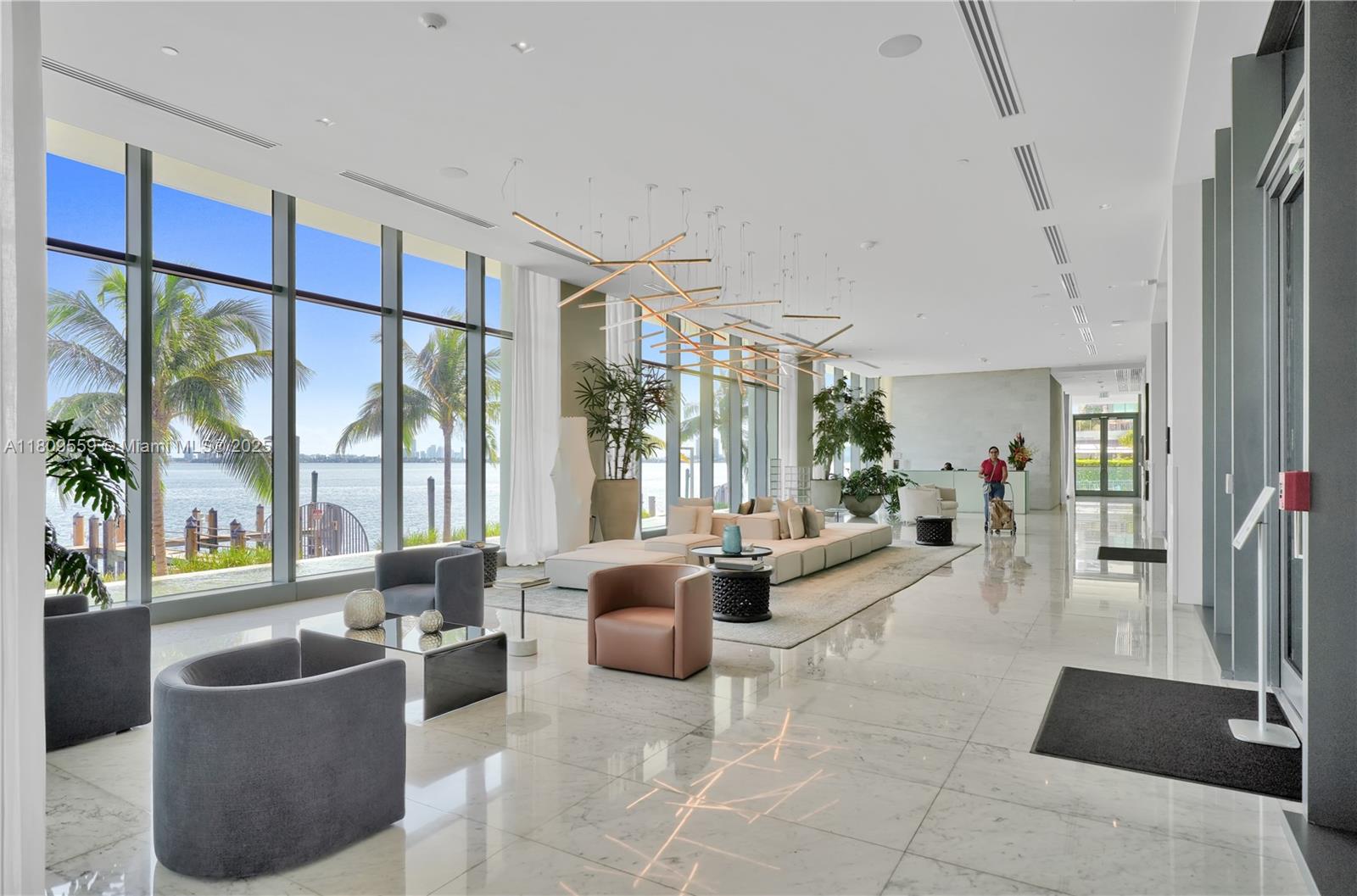 ONE PARAISO CONDO - Residential