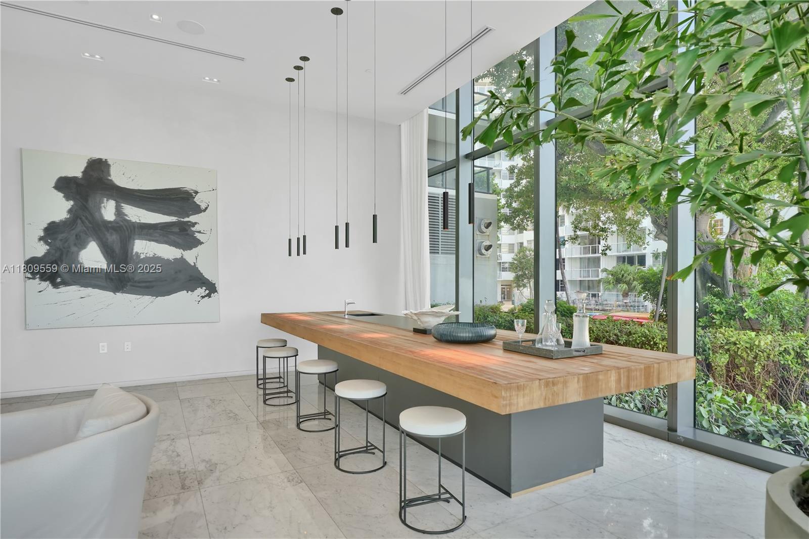 ONE PARAISO CONDO - Residential