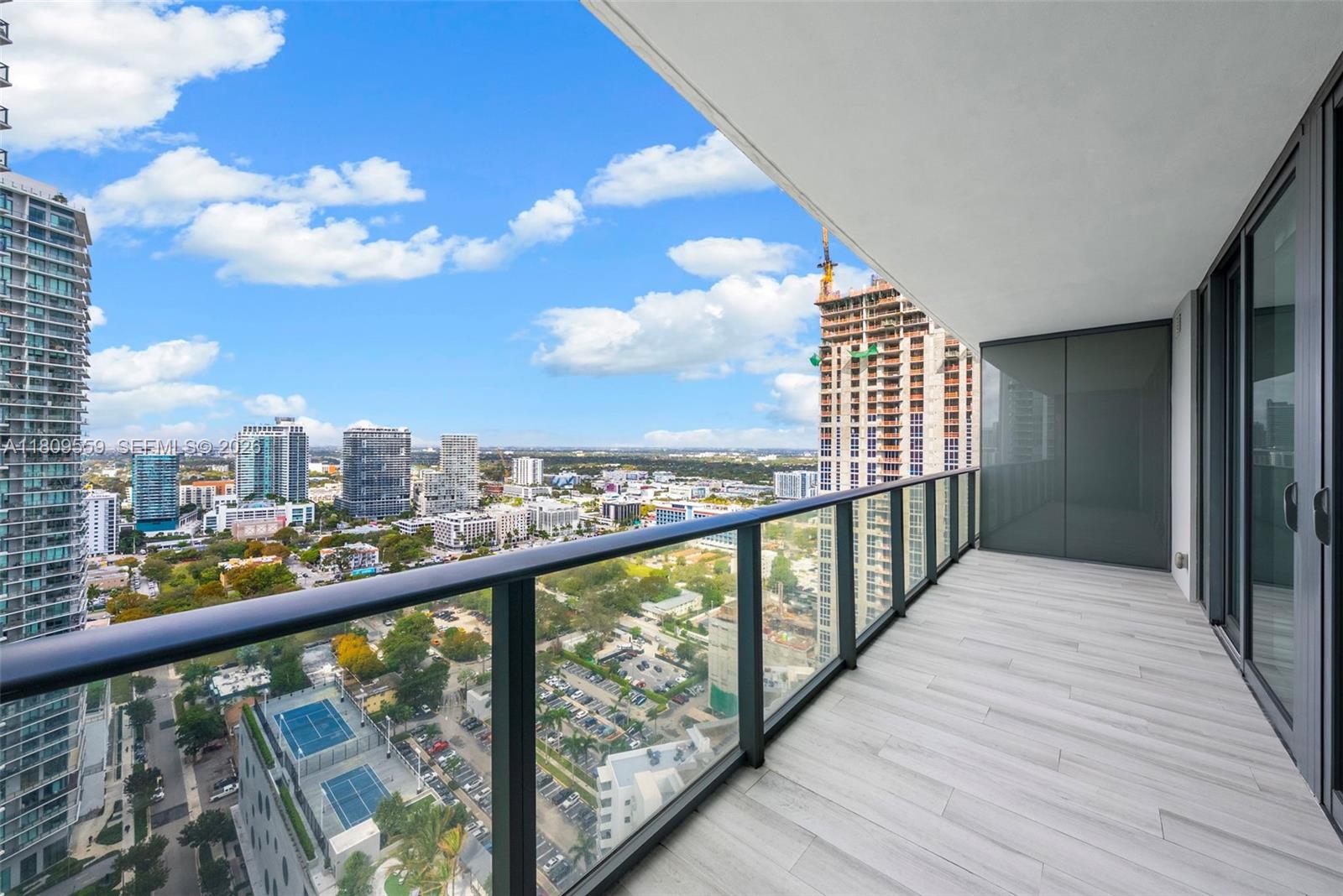 ONE PARAISO CONDO - Residential