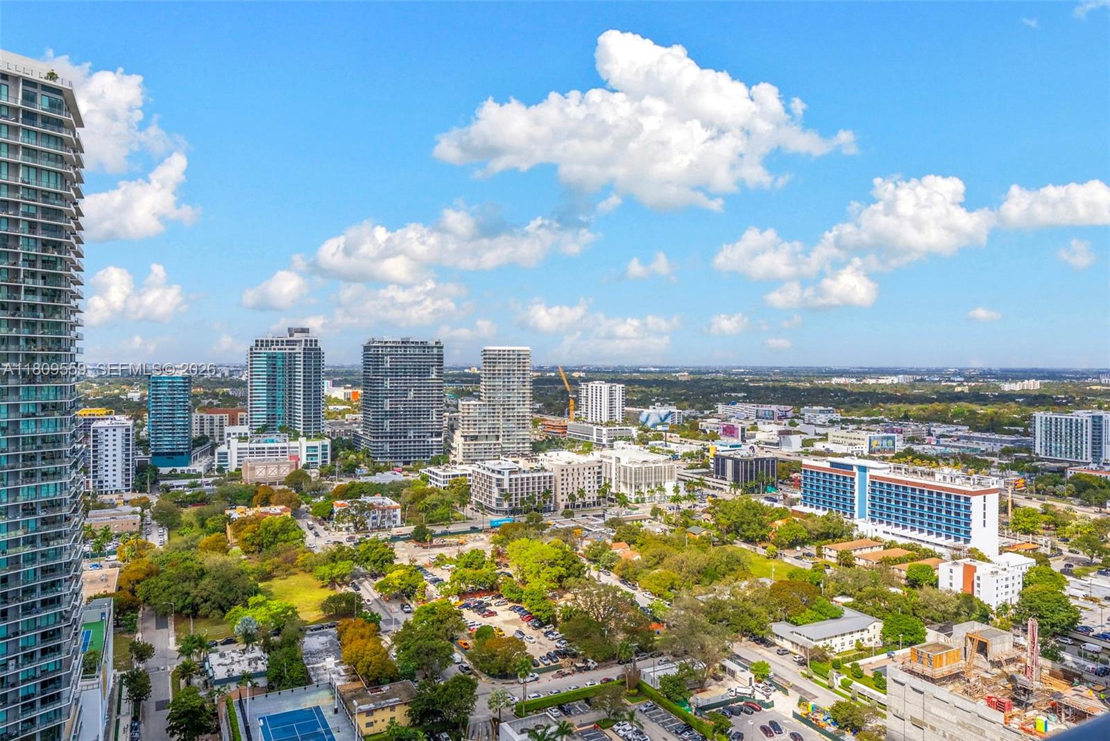 ONE PARAISO CONDO - Residential