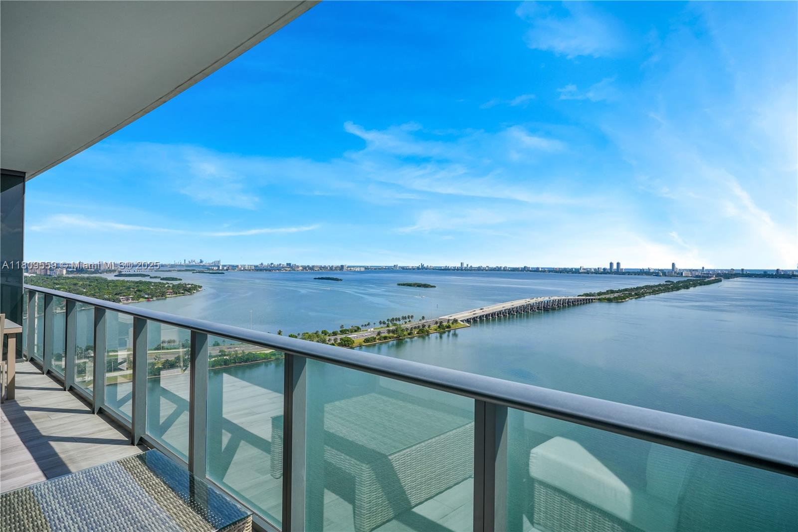 ONE PARAISO CONDO - Residential
