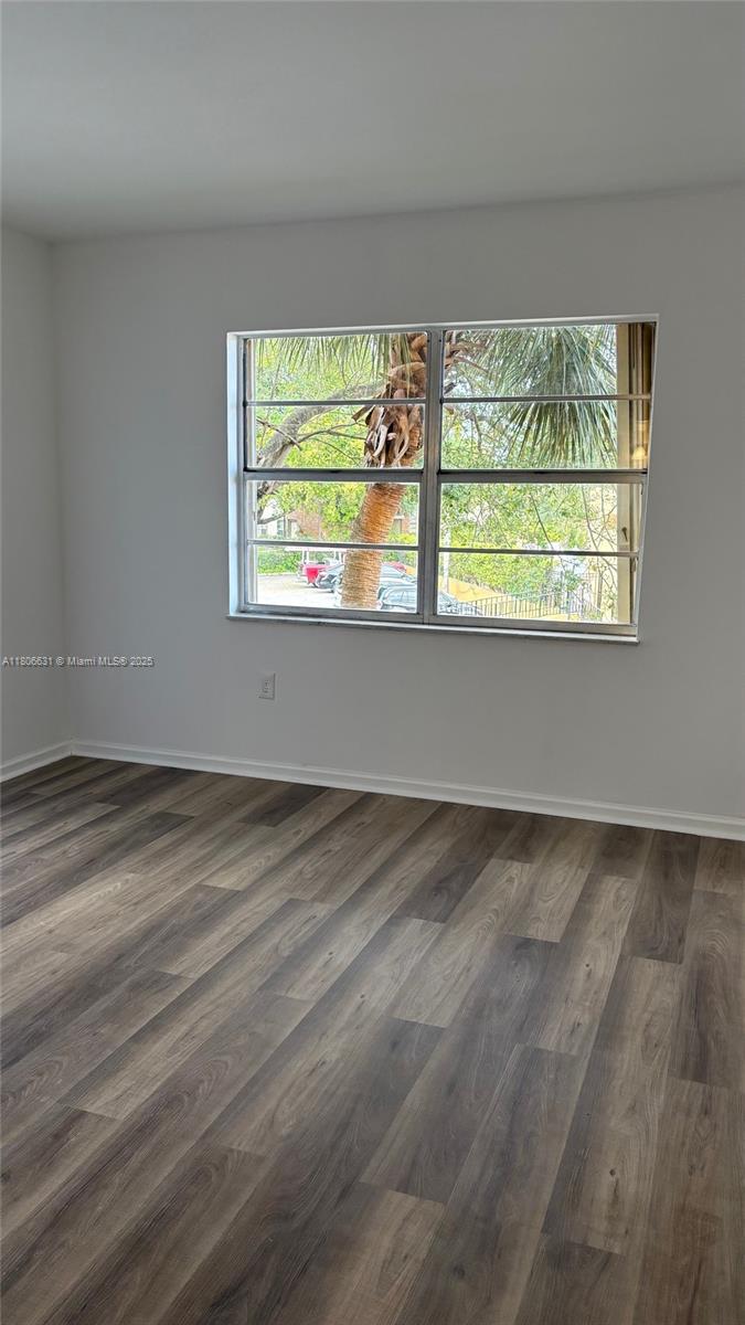 HERITAGE CIRCLE CONDO - Residential