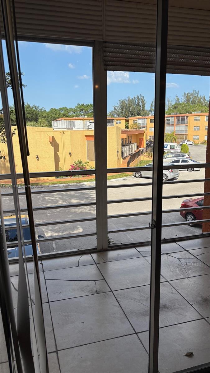 HERITAGE CIRCLE CONDO - Residential