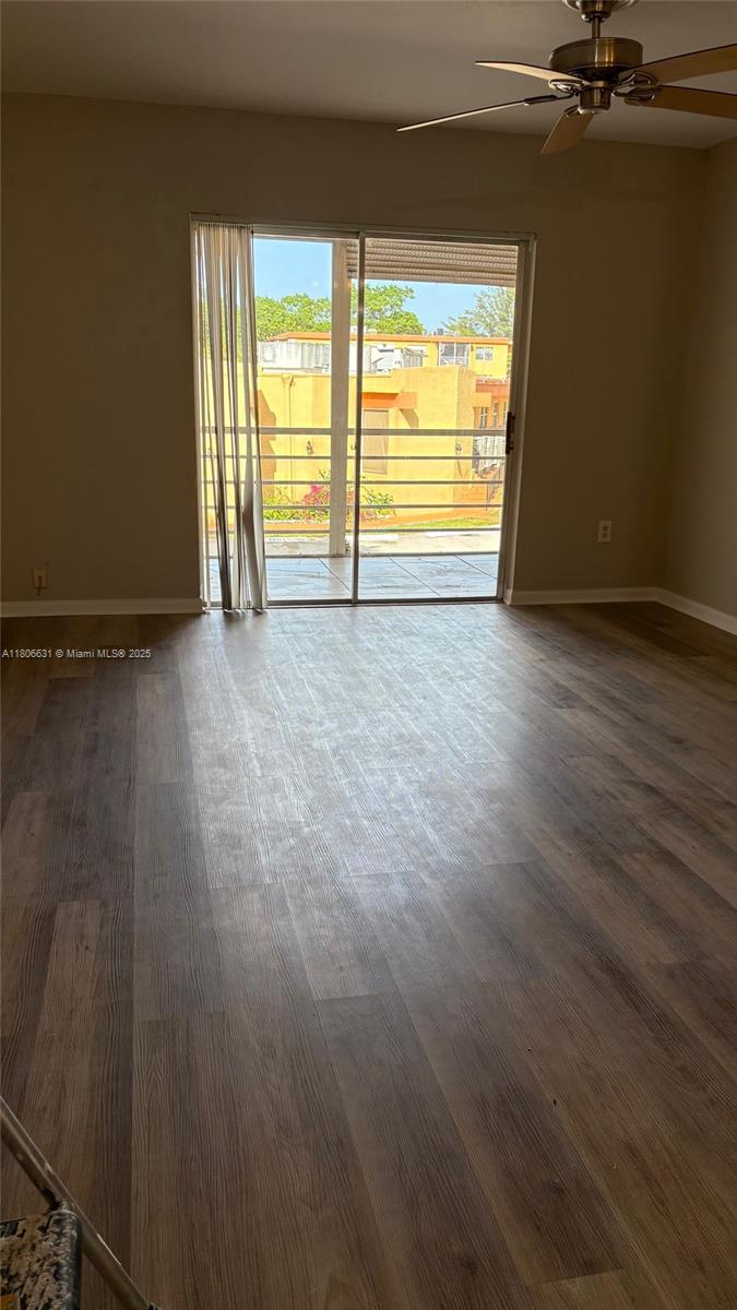 HERITAGE CIRCLE CONDO - Residential