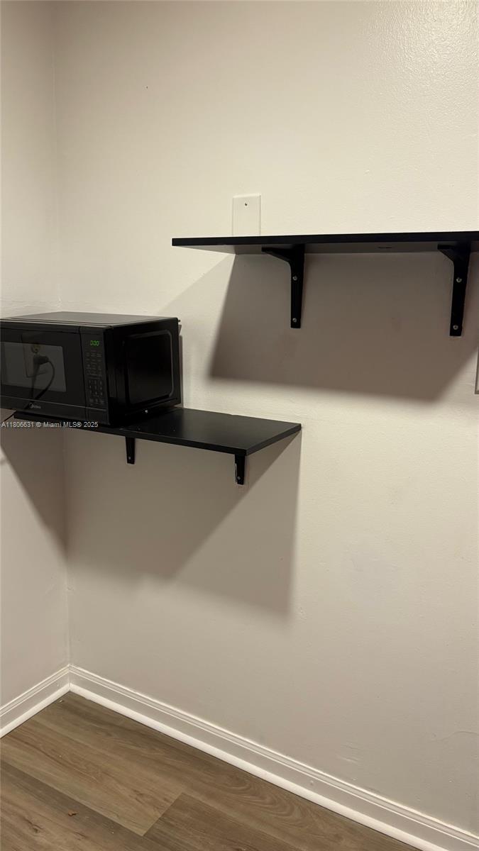 HERITAGE CIRCLE CONDO - Residential