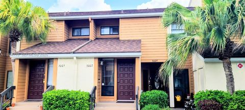 Photo of 3007 Clubview Dr #U3, Orlando, FL 32822 (MLS # A11994770)