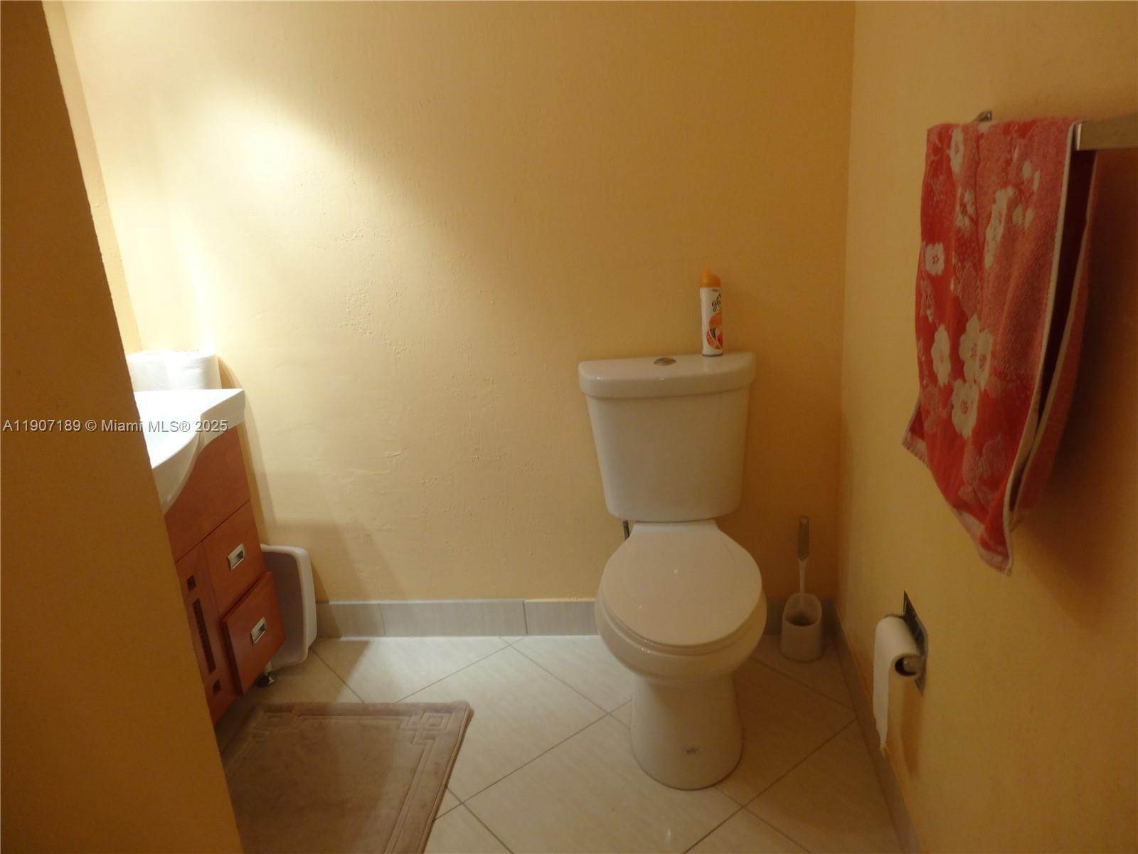 OLYMPUS CONDO PHASE - Residential