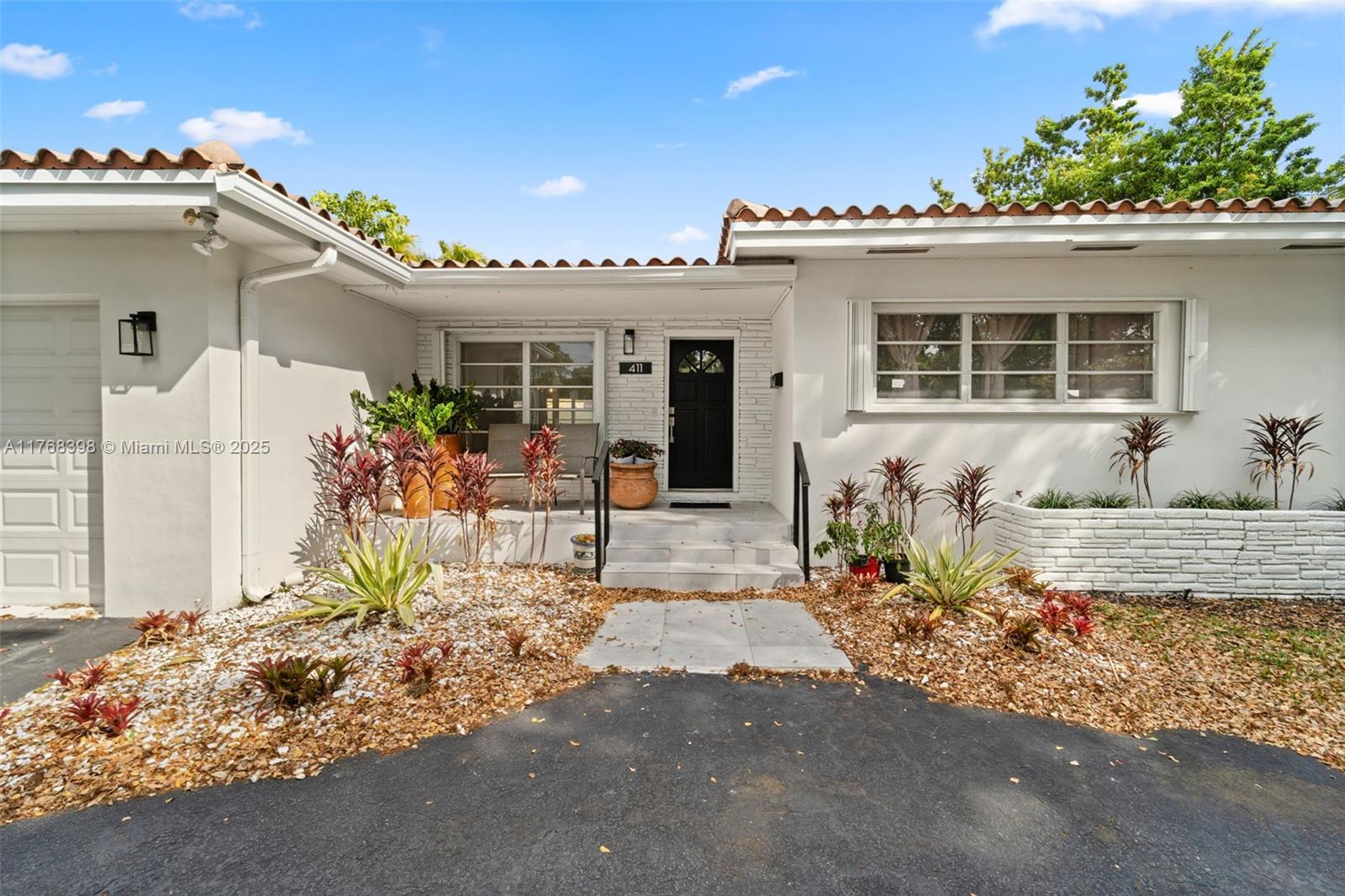 411 Malaga Ave, Coral Gables, Broward County, Florida - 3 Bedrooms  
2 Bathrooms - 