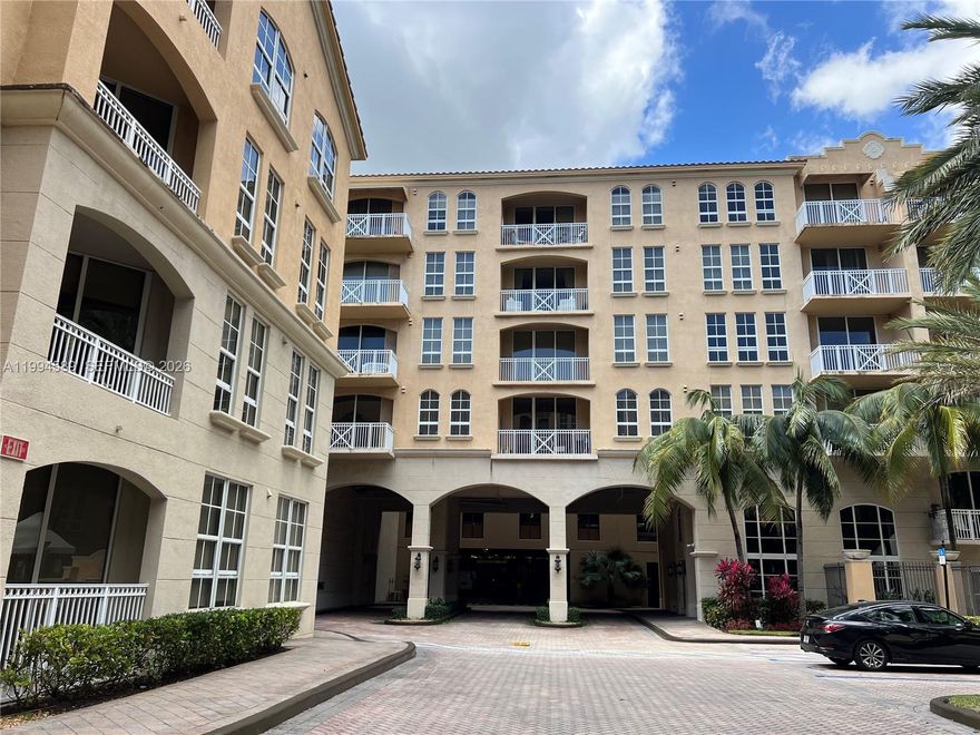 Beautiful 1 bed / 1 bath unit located in the desirable Alaqua Condominium. This unit features high ceilings that create a bright and spacious feel, along with a functional layout ideal for comfortable living or investment.
Conveniently situated on the ground floor, offering easy access with no need for elevators—perfect for everyday convenience. The unit is ideally located just steps from the pool and gym, providing a resort-style lifestyle right outside your door.
Alaqua is a well-maintained, gated community in the heart of Aventura, close to top shopping, dining, and major roads. Residents enjoy great amenities including a swimming pool, fitness center, and beautifully landscaped common areas.
Ideal for end-users or investors looking for a centrally located property with strong rental appeal. Easy to show.