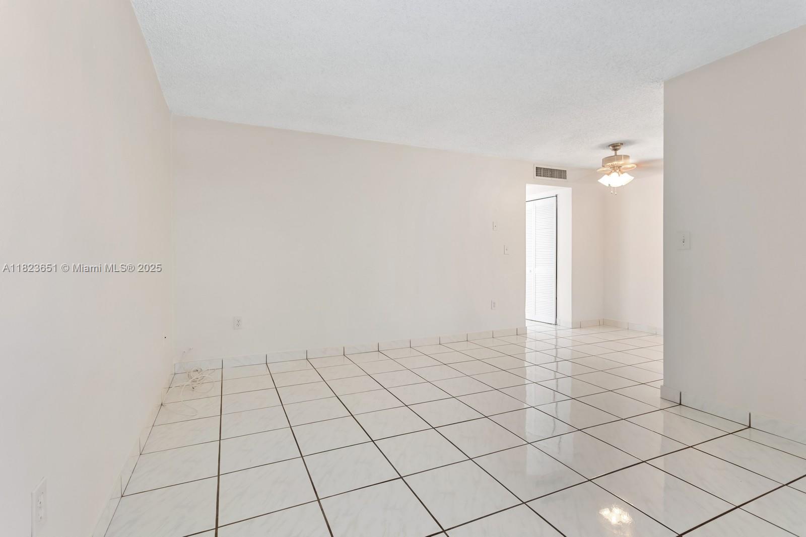 1800 SW 25th St 2102