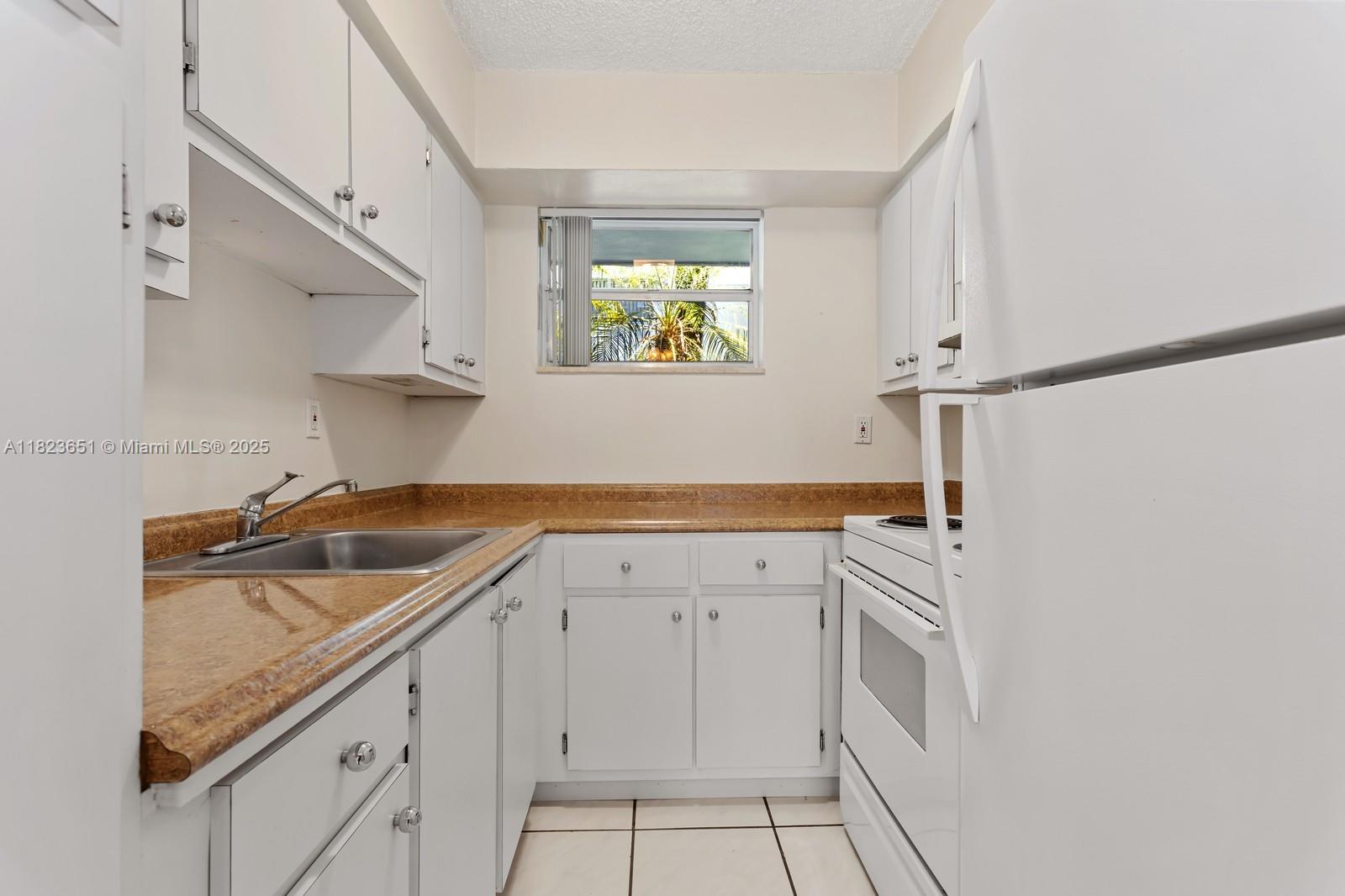 GROVE GARDENS CONDO - Residential