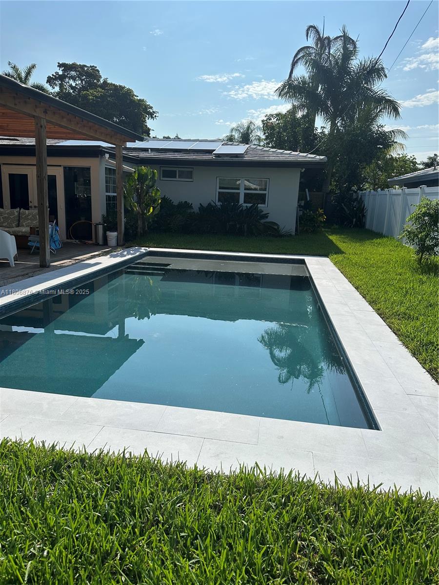 BOCA RATON SQUARE UNIT 8 - Residential Lease