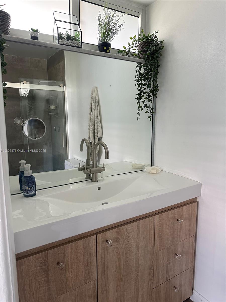 BOCA RATON SQUARE UNIT 8 - Residential Lease