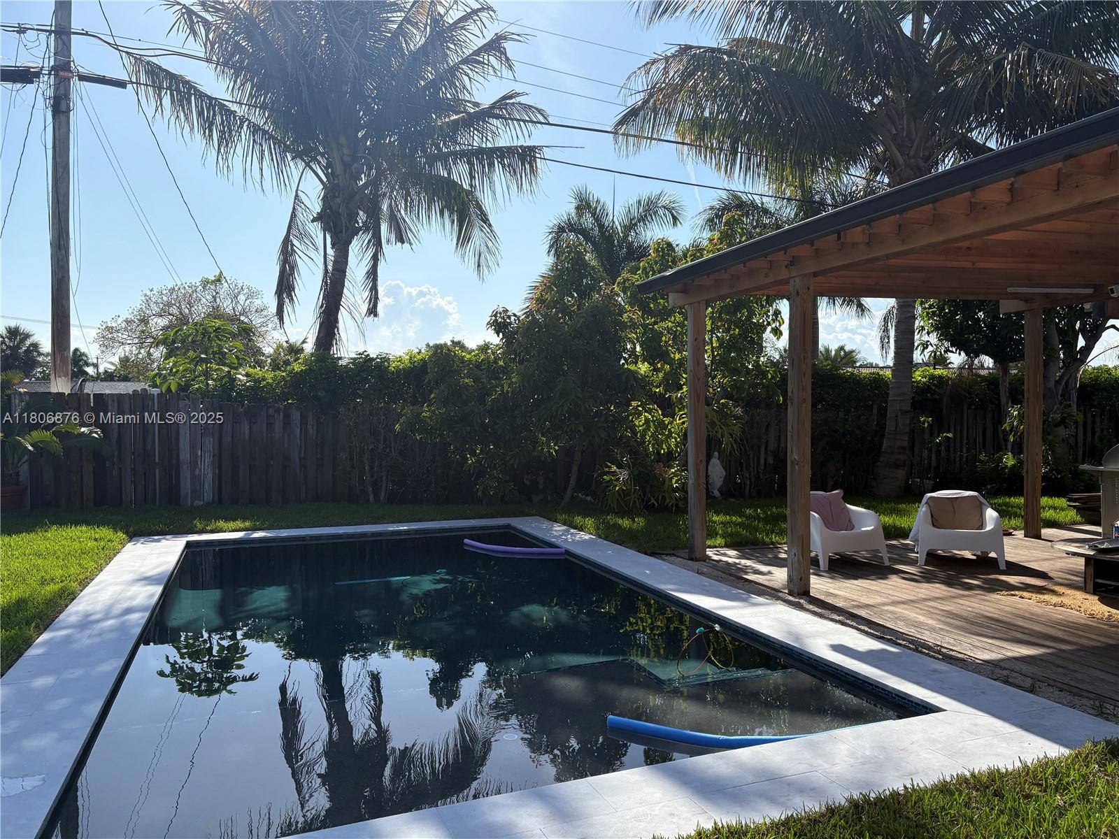 BOCA RATON SQUARE UNIT 8 - Residential Lease