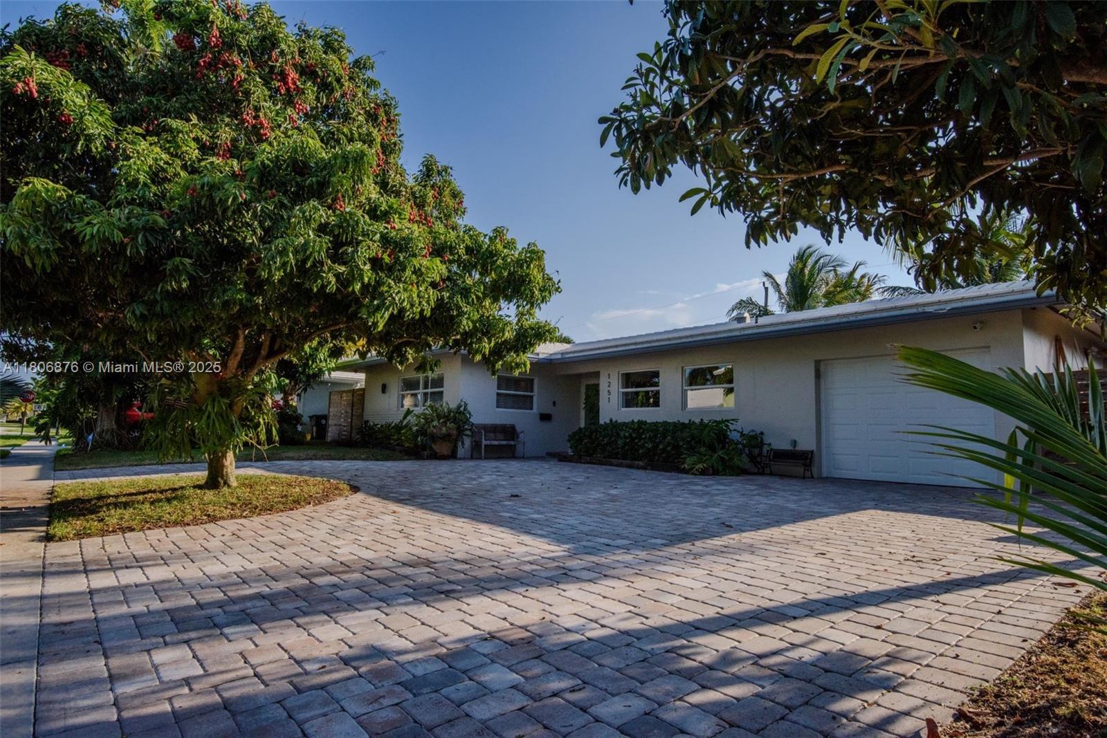1251 SW 11th Ter