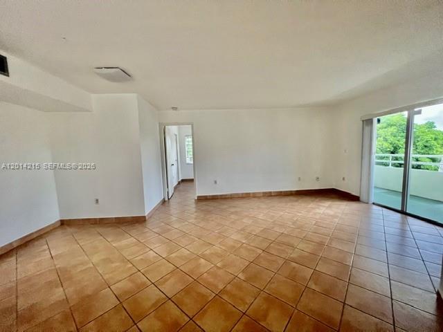 PALM COVE COND - Residential Lease