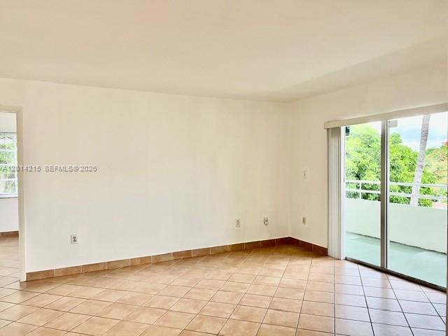 PALM COVE COND - Residential Lease