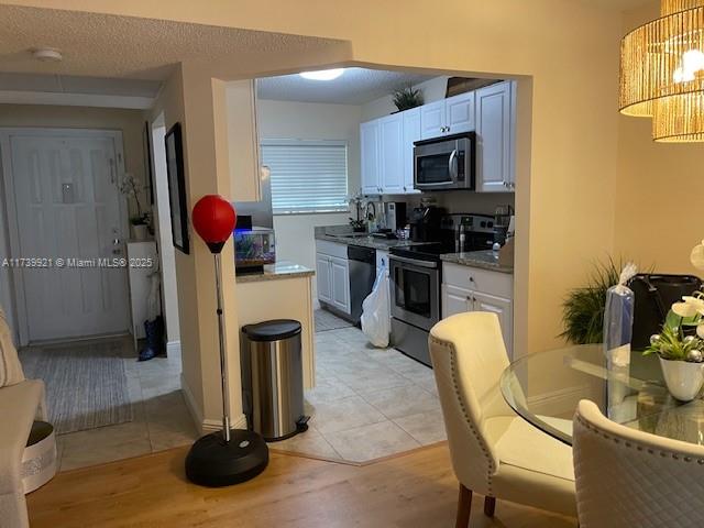 VILLAS AT MEADOW LAKES CO - Residential
