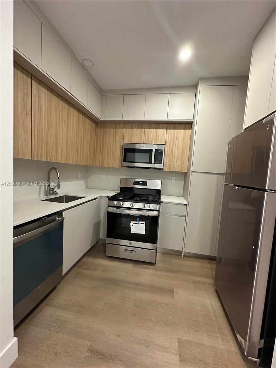 1619 Jefferson Ave 16