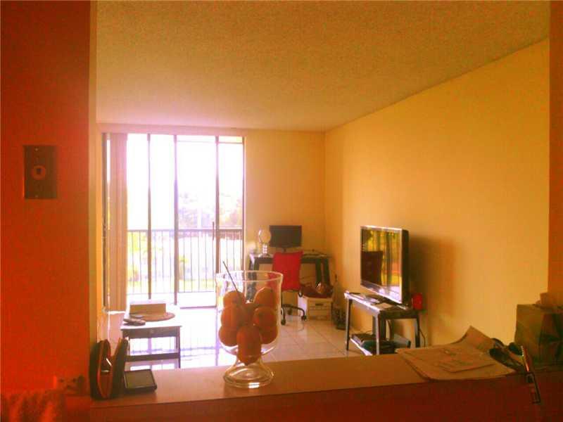SPACIOUS 1 BED, 1 BATH WITH LARGE BALCONY IN MINT CONDITION! LOCATED JUST STEPS FROM BISCAYNE BLVD, THE WOODSIDE CONDO OFFERS P/T SECURITY GUARD, ELEVATOR, LAUNDRY FACILITY, SWIMMING POOL. APT FEATURES DISHWASHER, WALK IN CLOSET, CENTRAL AIR AND IT'S MINT CONDITION. MUST HAVE CREDIT ABOVE 600+ NO PETS NO SMOKING