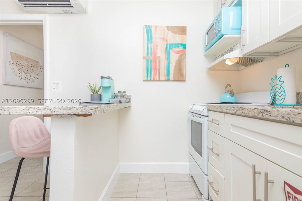 Photo of 735 NE 15th St #1-4, Fort Lauderdale, FL 33304 (MLS # A12096299)