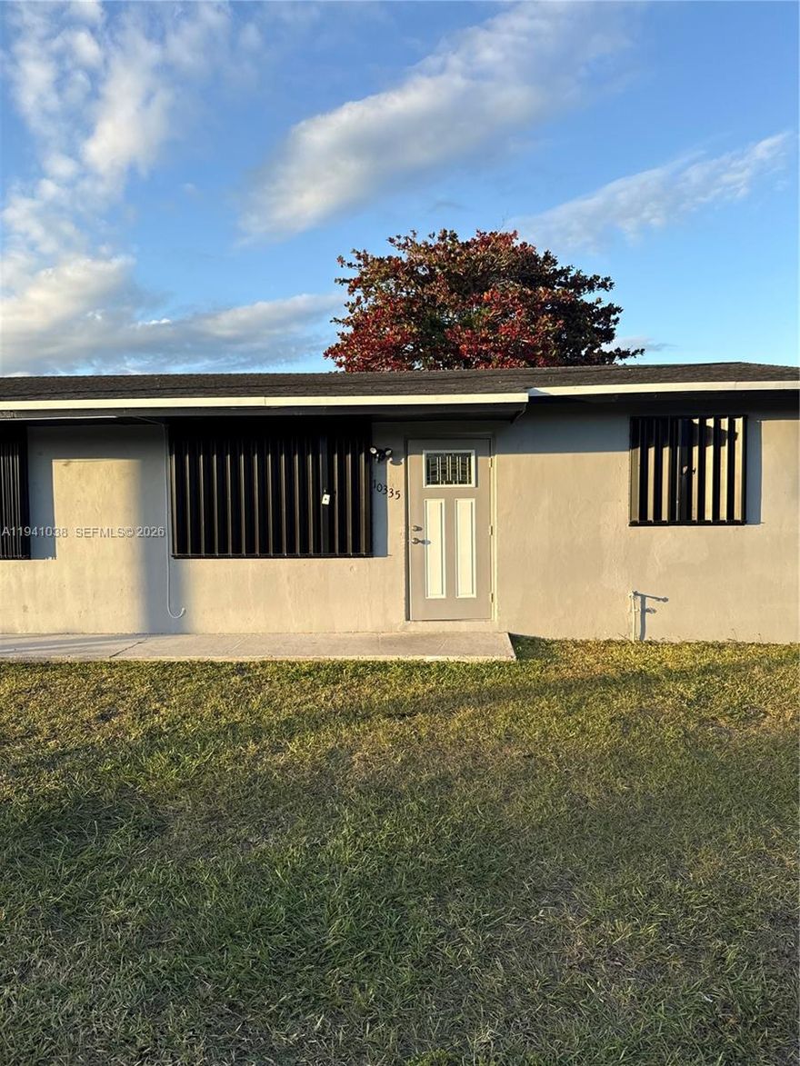 This well-maintained duplex offers a spacious backyard in a quiet, friendly community. Ideally located near US-1 and the Busway, providing easy access for commuting. Conveniently close to local schools, including Robert Russa Moton Elementary School and Southwood Middle School.
